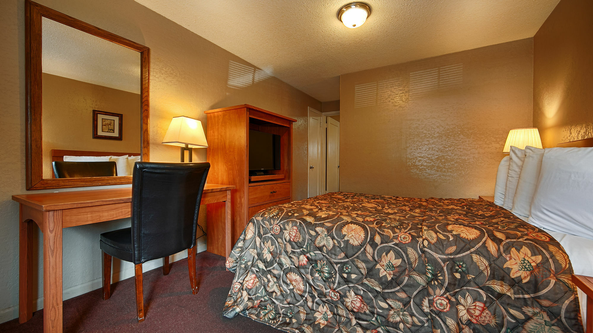 Travelodge By Wyndham Eugene Downtown/University Of Oregon Esterno foto