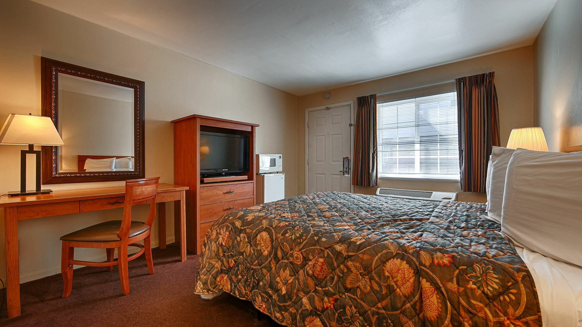 Travelodge By Wyndham Eugene Downtown/University Of Oregon Esterno foto