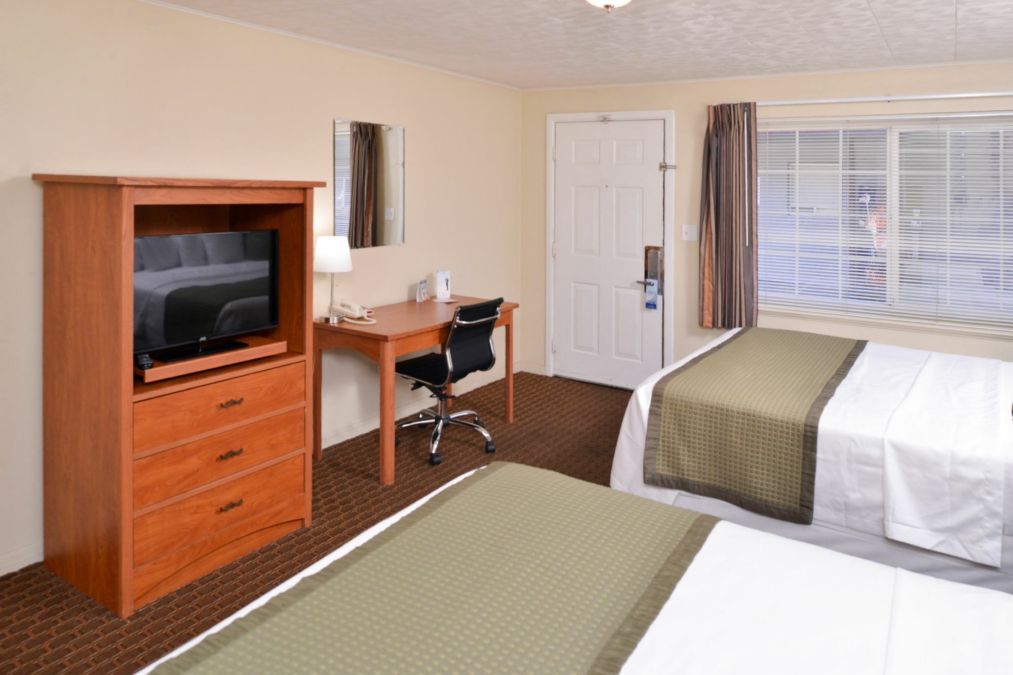Travelodge By Wyndham Eugene Downtown/University Of Oregon Esterno foto